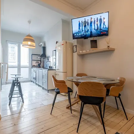 Spacious 2bd Flat - Location & 2 Balconies By Flat Mаnager Appartement Sofia