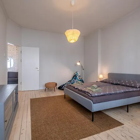 Spacious & 2br With Terrace, Cozy & Modern By Flat Mаnager ソフィア