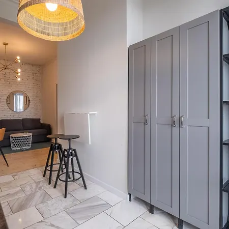 Spacious & 2br With Terrace, Cozy & Modern By Flat Mаnager ソフィア